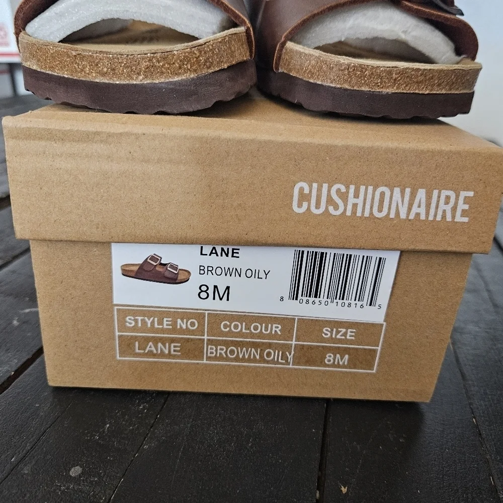 Cushionaire NIB Women's 8 Oily Brown Double-Buckle Sandals with Cork Footbed